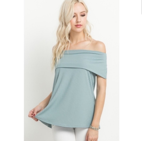Stunning off the shoulder ice blue ribbed blouse - Picture 1 of 8